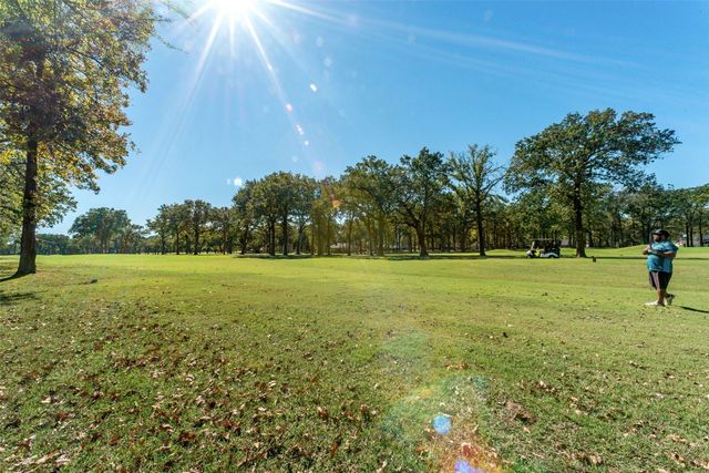 417 Saint Andrews Drive, Mabank, TX 75156