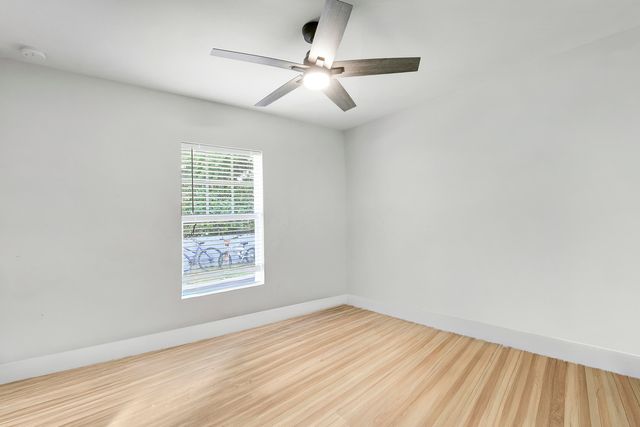 945 32ND Street, West Palm Beach, FL 33407