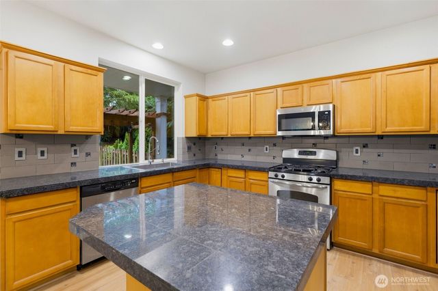 2321 88th Drive NE, Lake Stevens, WA 98258