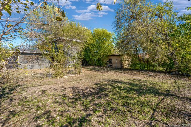 1538 Thorain, San Antonio, TX 78201