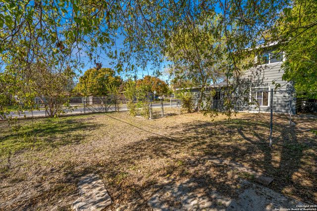 1538 Thorain, San Antonio, TX 78201