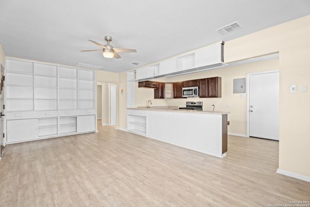 1538 Thorain, San Antonio, TX 78201