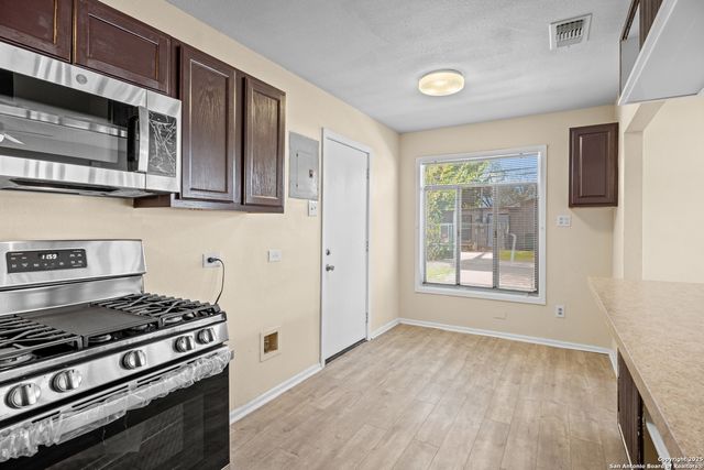 1538 Thorain, San Antonio, TX 78201