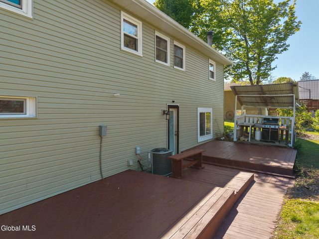 1309 Maple Hill Road, Schodack, NY 12033