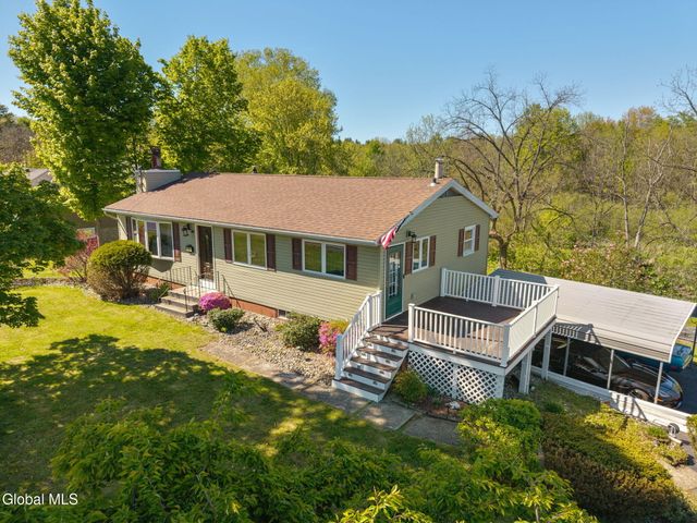 1309 Maple Hill Road, Schodack, NY 12033