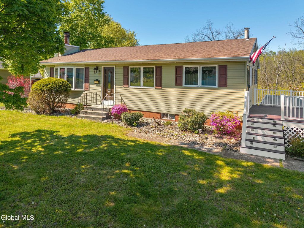 1309 Maple Hill Road, Schodack, NY 12033