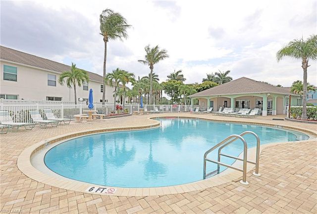 3629 Pine Oak CIR 102, Fort Myers, FL 33916