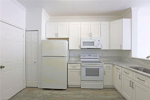 3629 Pine Oak CIR 102, Fort Myers, FL 33916