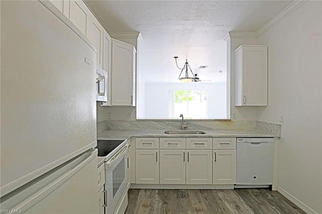 3629 Pine Oak CIR 102, Fort Myers, FL 33916