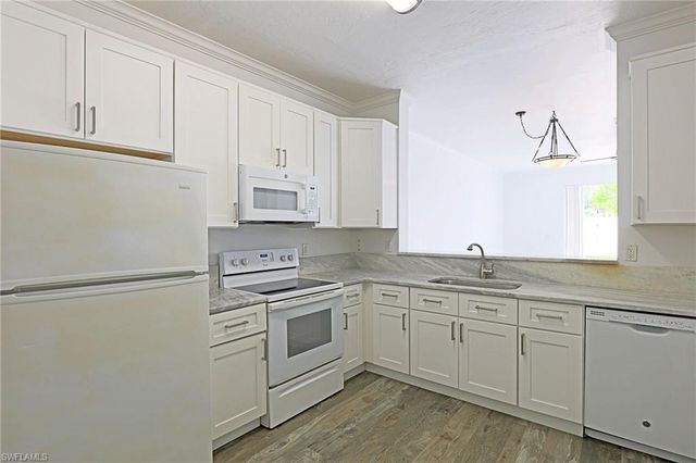 3629 Pine Oak CIR 102, Fort Myers, FL 33916