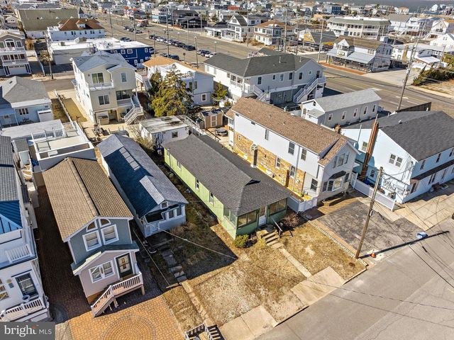 104 E 17TH ST, Ship Bottom, NJ 08008