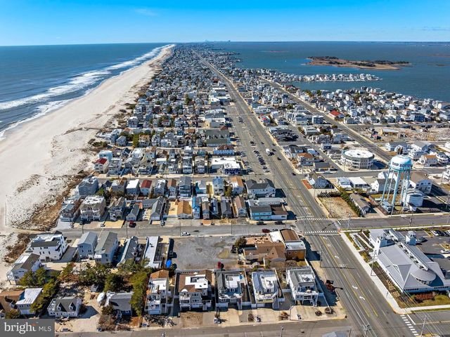 104 E 17TH ST, Ship Bottom, NJ 08008