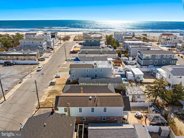 104 E 17TH ST, Ship Bottom, NJ 08008