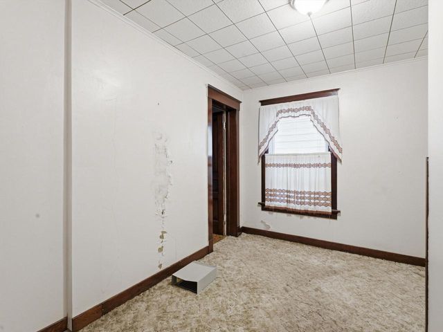 1209 S 11th STREET, Manitowoc, WI 54220