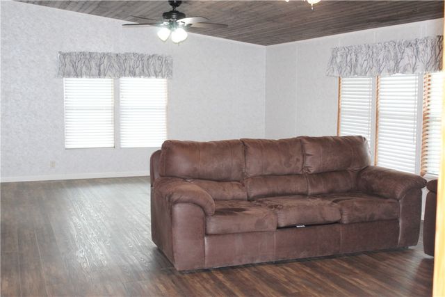 125 Lagarto Ferry, Mathis, TX 78368
