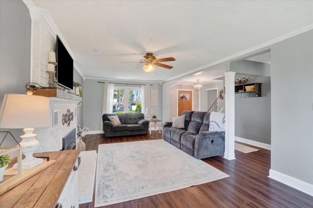40 INDEPENDENCE DR, New Freedom, PA 17349