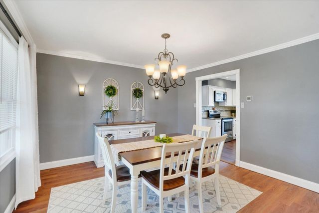 40 INDEPENDENCE DR, New Freedom, PA 17349