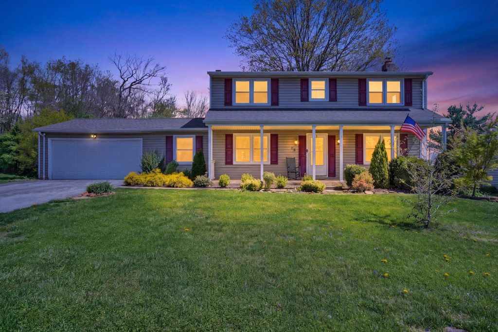 40 INDEPENDENCE DR, New Freedom, PA 17349