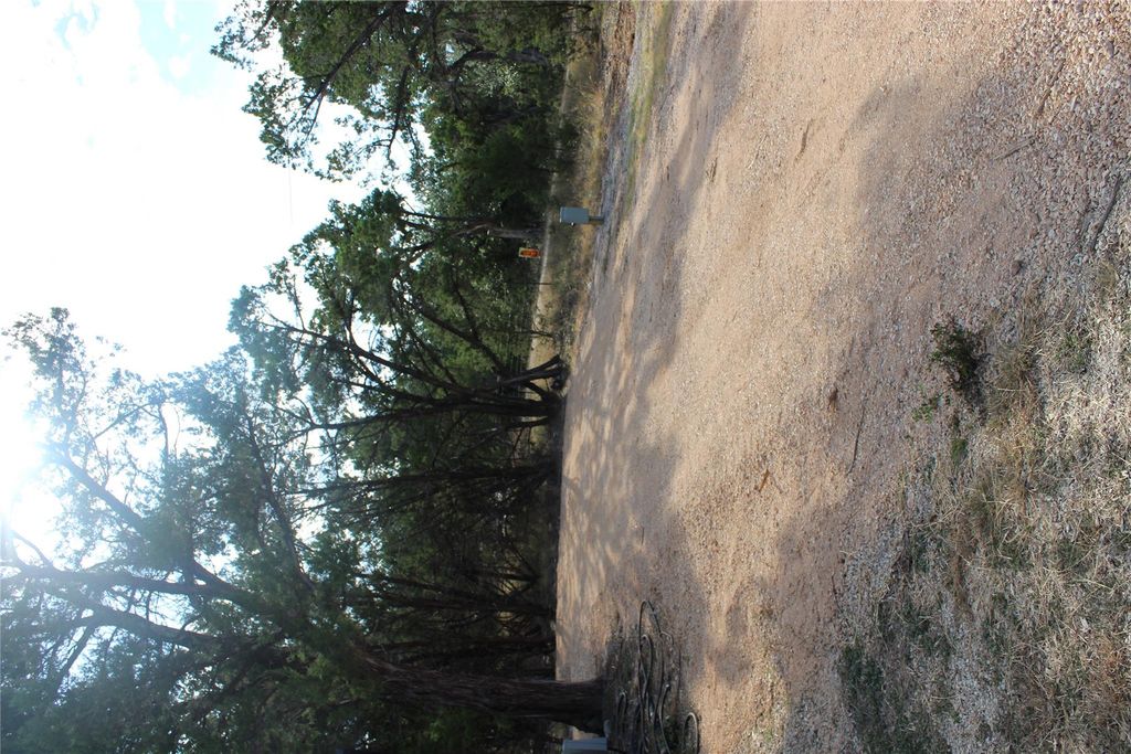 961 Buttercup LN, Wimberley, TX 78676