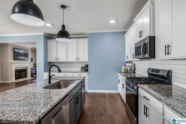 1037 UNALI LANE, Leeds, AL 35094