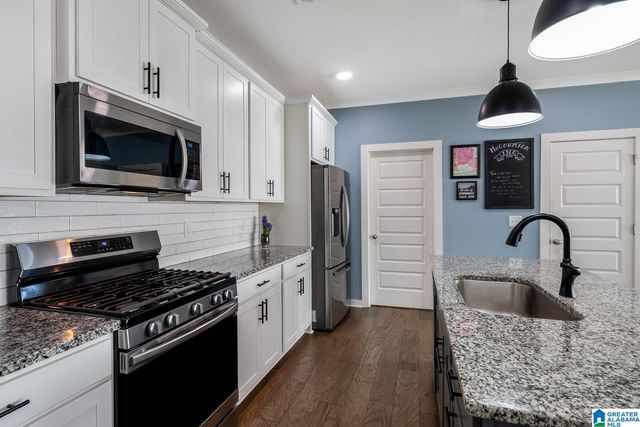 1037 UNALI LANE, Leeds, AL 35094