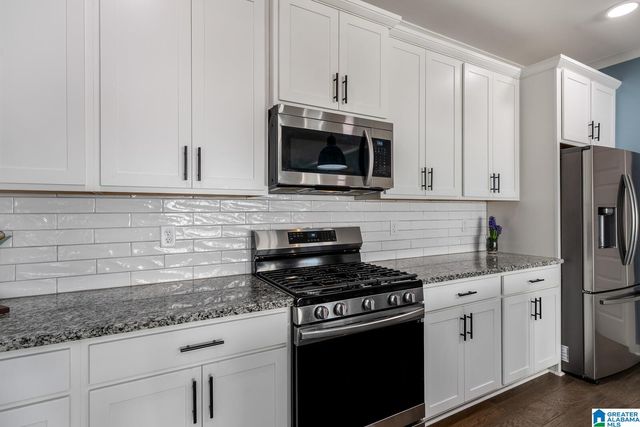 1037 UNALI LANE, Leeds, AL 35094