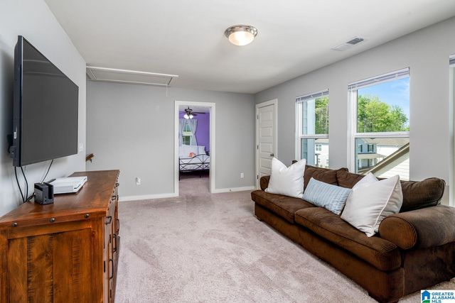 1037 UNALI LANE, Leeds, AL 35094