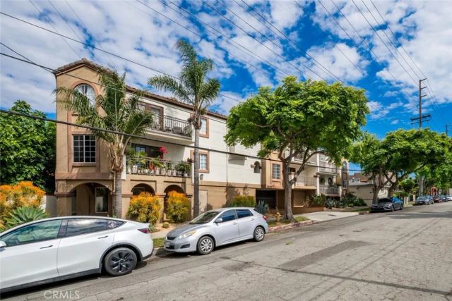 1030 Loma Avenue 107, Long Beach, CA 90804