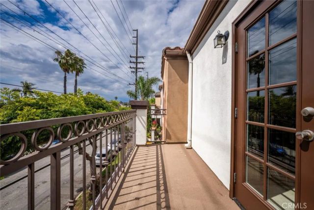 1030 Loma Avenue 107, Long Beach, CA 90804
