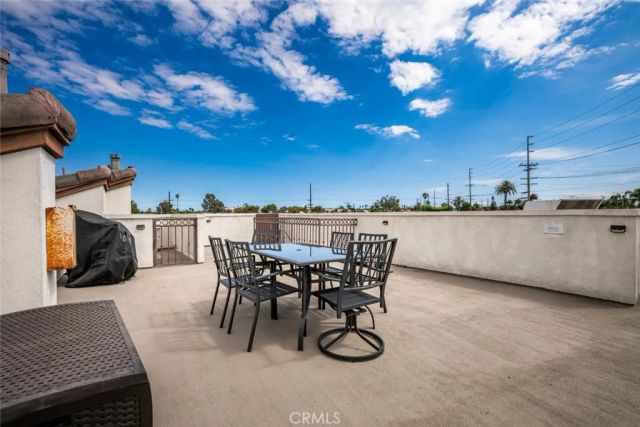 1030 Loma Avenue 107, Long Beach, CA 90804