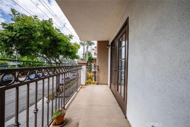 1030 Loma Avenue 107, Long Beach, CA 90804