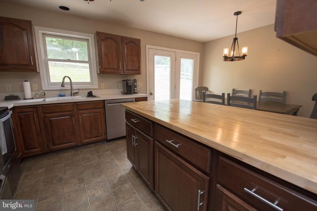 997 BUCK HEIGHTS RD, Quarryville, PA 17566