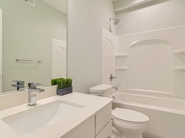 5177 216th Street W, Farmington, MN 55024