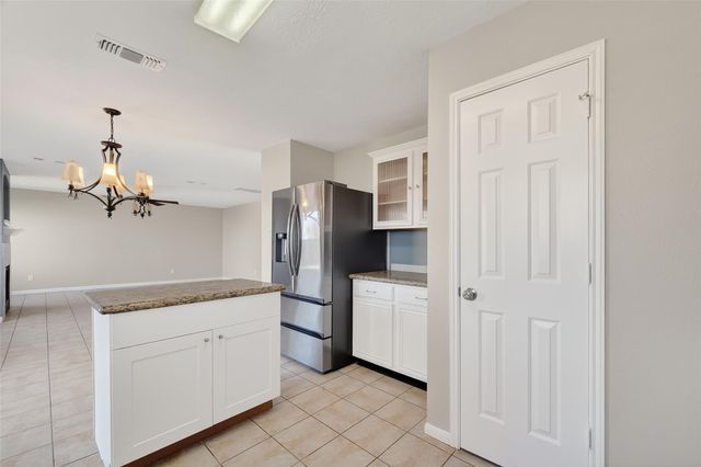 9205 Caddo Court, La Porte, TX 77571