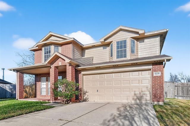 9205 Caddo Court, La Porte, TX 77571