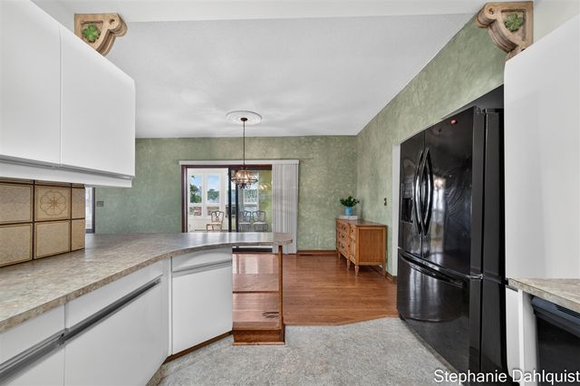 3135 Lakeshore Drive, Muskegon, MI 49441