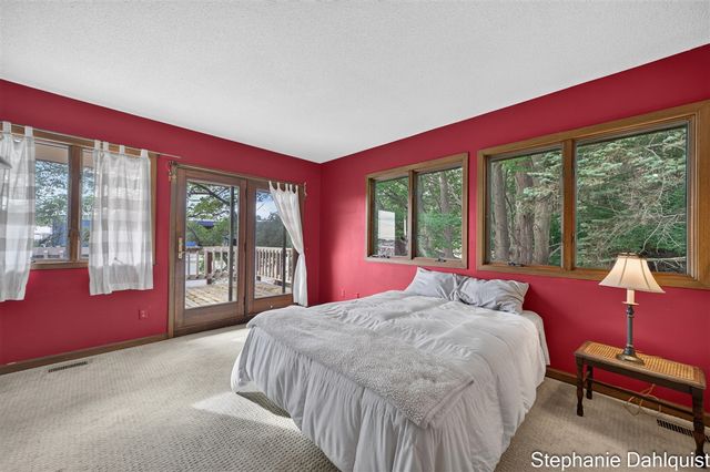 3135 Lakeshore Drive, Muskegon, MI 49441