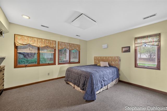 3135 Lakeshore Drive, Muskegon, MI 49441