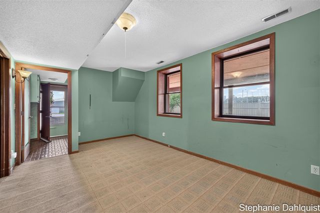 3135 Lakeshore Drive, Muskegon, MI 49441