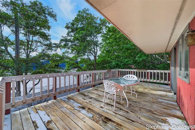 3135 Lakeshore Drive, Muskegon, MI 49441