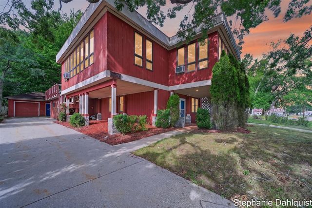 3135 Lakeshore Drive, Muskegon, MI 49441