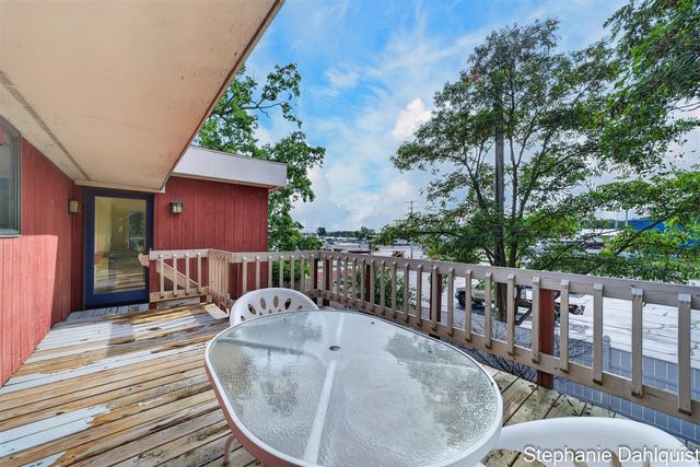 3135 Lakeshore Drive, Muskegon, MI 49441