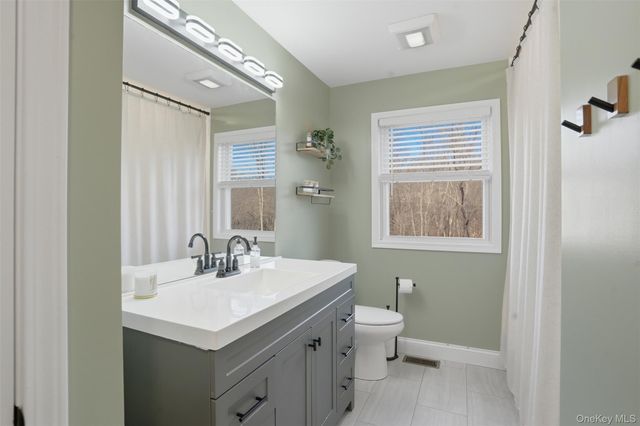 849 S Plank Road, Slate Hill, NY 10973