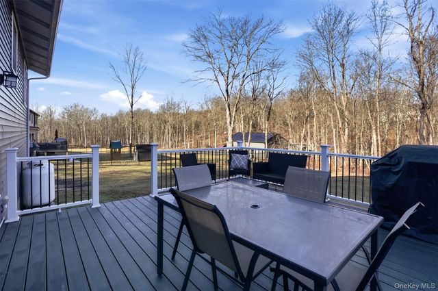 849 S Plank Road, Slate Hill, NY 10973