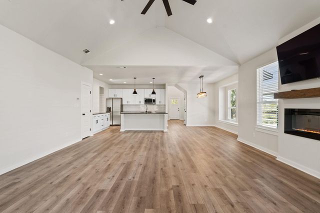 853 Cypress LN, Cottonwood Shores, TX 78657