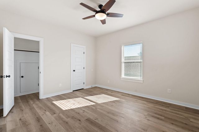 853 Cypress LN, Cottonwood Shores, TX 78657