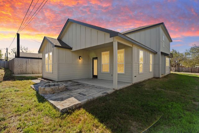 853 Cypress LN, Cottonwood Shores, TX 78657