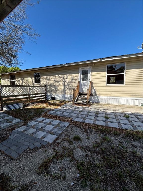 Image 2 of property listing at 8597 SE 126TH PLACE, Belleview, FL 34420