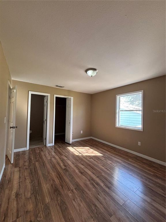 Image 13 of property listing at 8597 SE 126TH PLACE, Belleview, FL 34420