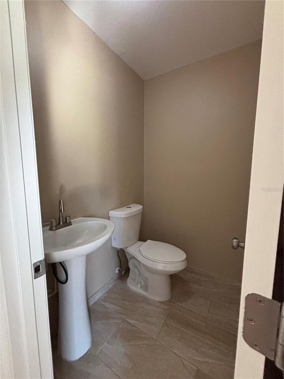 Image 14 of property listing at 8597 SE 126TH PLACE, Belleview, FL 34420